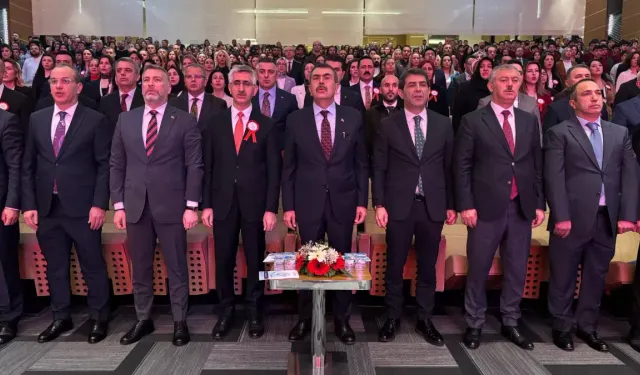 Bakan Tekin: Milli Değerlere Bağlı Kuşak Şart