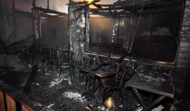 Beykoz’da restoranda çıkan yangın korkuttu müşteri yoktu