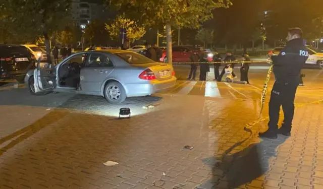 Diyarbakır Bağlar’da Otomobiline Binerken Vuruldu