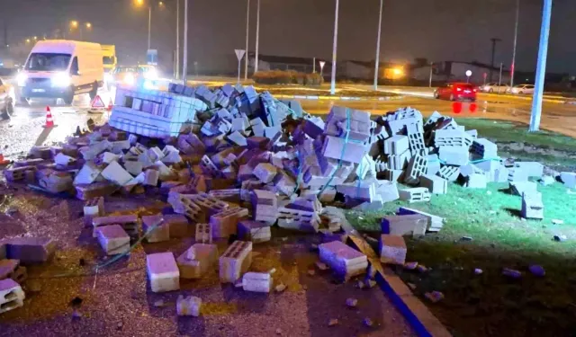 Aksaray’da Tır ile Market Servisi Çarpıştı: 2 Yaralı