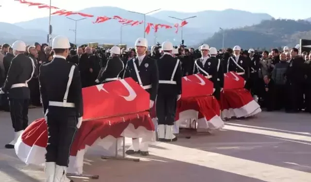 Yalova’da Şehit Polisler İçin Tören Düzenlendi