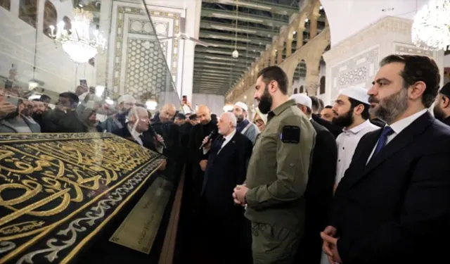 Şara’dan Emevi Camisi’nde Kardeşlik Mesajı Dikkat Çekti