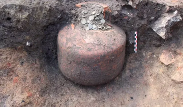 Fransa’da Ev Altında 40 Bin Roma Sikkesi Bulundu