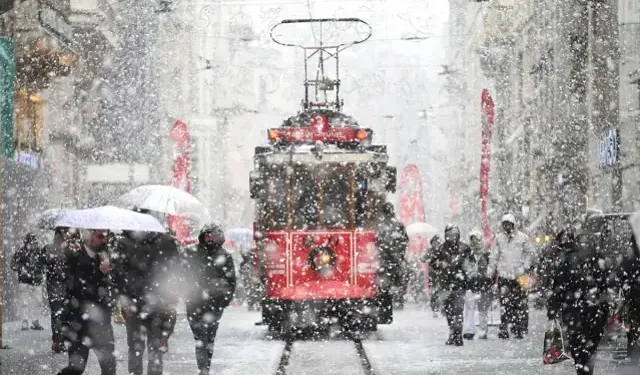 İstanbul İçin Soğukları Uyarısı: 11 İlçede Kar Bekleniyor