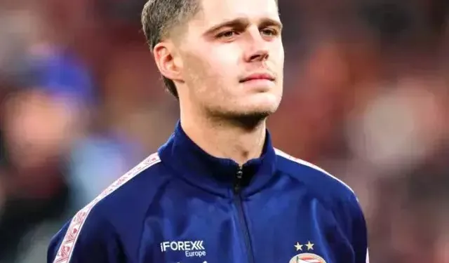 PSV Eindhoven Açıkladı: Joey Veerman Kulüpte Kalıyor