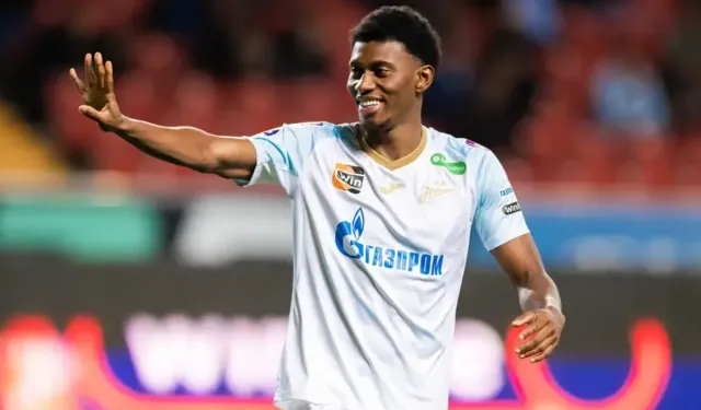 Fenerbahçe'ye Sürpriz Golcü Transferi