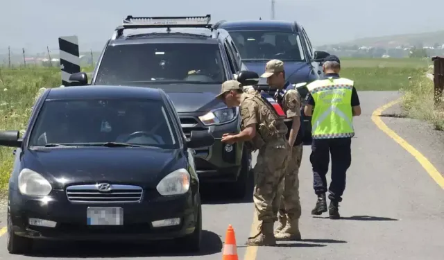 Jandarmanın Şehit Babasına Jestine Türkiye Duygulandı
