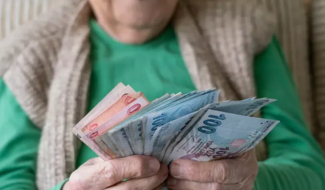 Yüzlerce Emeklilik İptal Edildi, Maaşlar Geri Alınacak