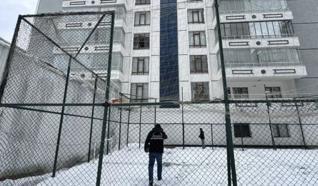 Erzurum’da Cam Silerken Düşen Kadın Hayatını Kaybetti