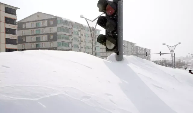 Bitlis’te Kar Kalınlığı 4 Metreyi Geçti
