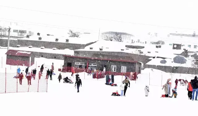 Bitlis Kış Turizminde Uludağ Ve Palandöken’e Rakip Oldu