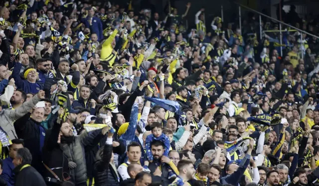 Fenerbahçe'ye Kötü Haber! Kadrodan Çıkarıldı