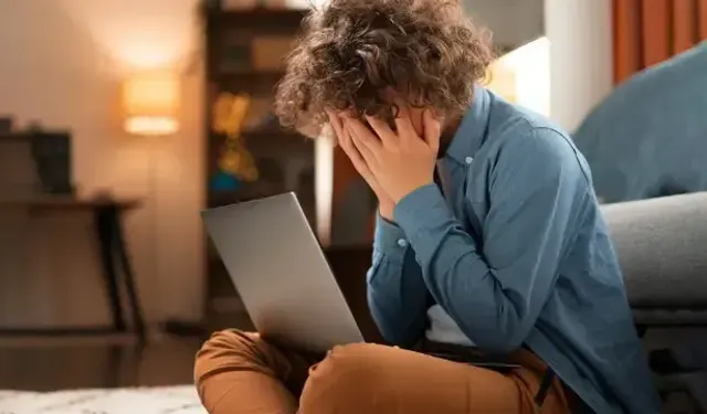 Siberkondri: İnternette Hastalık Aramak Kaygıyı Artırıyor