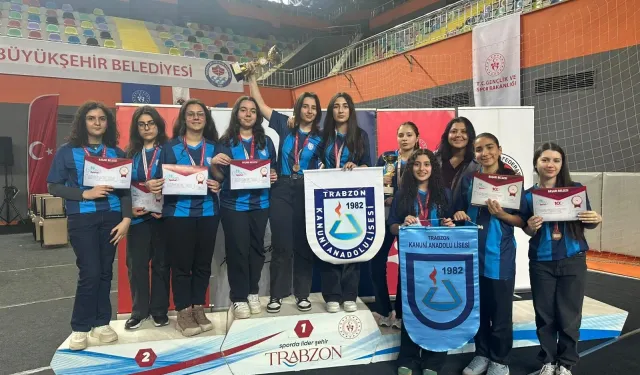 Trabzon Kanuni Anadolu Lisesi 5 Yıldır Şampiyon