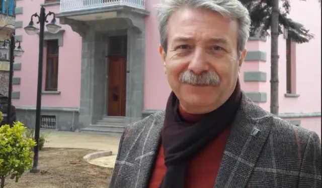 Trabzon Sanatevi’nde Veda Zamanı Adnan Taç Görevi Bıraktı