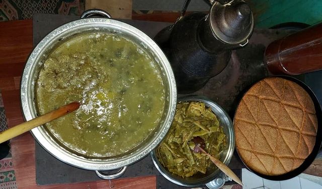 Karadeniz’de Kışın Vazgeçilmezi Karalahana Çorbası