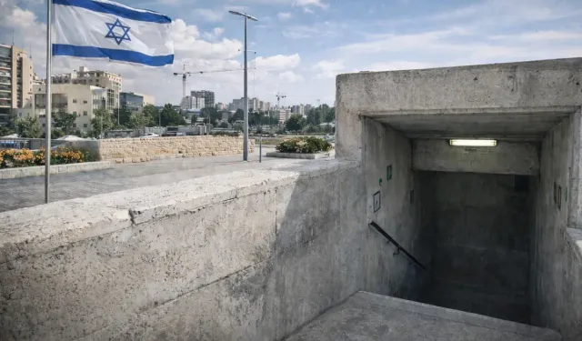 İsrail Beerşeva’da Sığınaklar Açıldı