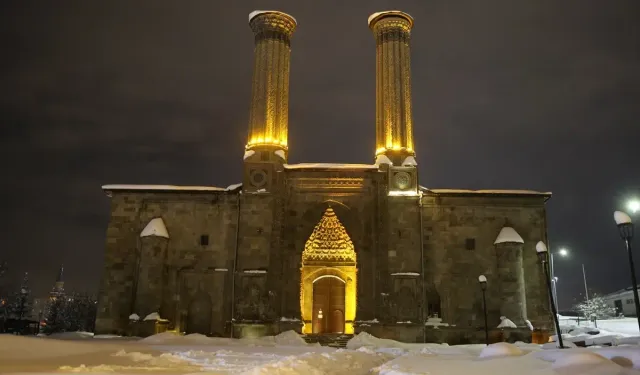 Erzurum'da Kar Kalınlığı 1 Metreyi Buldu