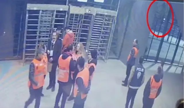 Kupa Maçında Tribünden Düşen Taraftar Hayatını Kaybetti