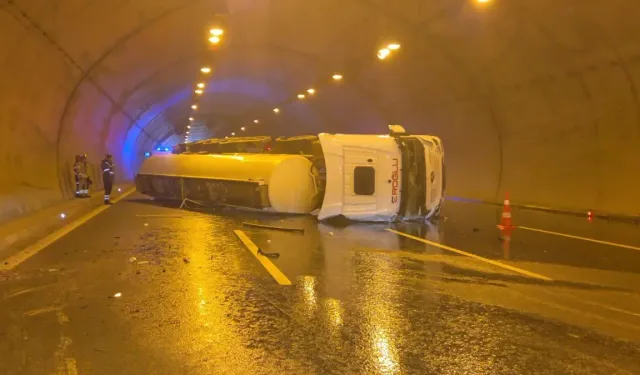 Kuzey Marmara Otoyolu’nda Tanker Devrildi