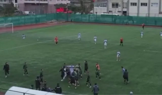 Artvin’de Amatör Maçta Kavga Çıktı