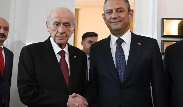 Bahçeli’den Özgür Özel’e Kadir Gecesi Telefonu