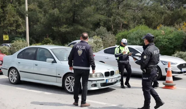 Bodrum'da Bayram Yoğunluğu 25 Bin Araç Giriş Yaptı