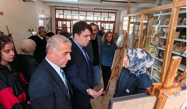 Trabzon Çaykara’da Hüsn-i Hat Ve Ebru Sergisi Açıldı