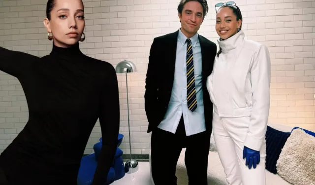 Özge Özacar Londra’da Robert Pattinson ile Buluştu