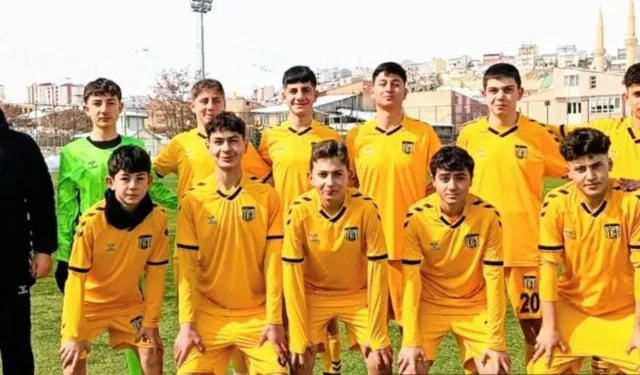 Bayburt Özel İdare Spor U15 Şampiyon Oldu