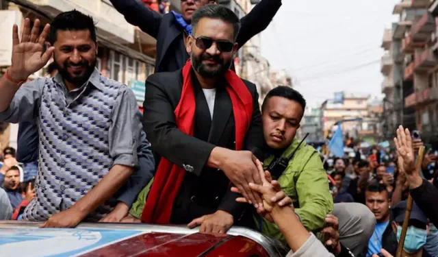 Eski Rapçi Balen Nepal’de Başbakanlığa Yaklaşıyor