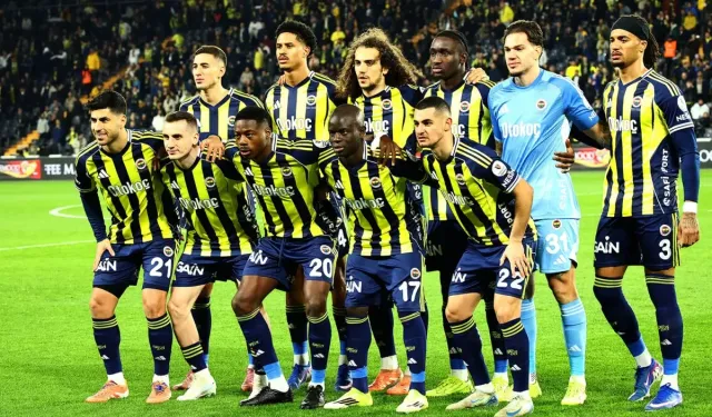 Fenerbahçe Taraftarından iki Yıldız Oyuncuya Protesto