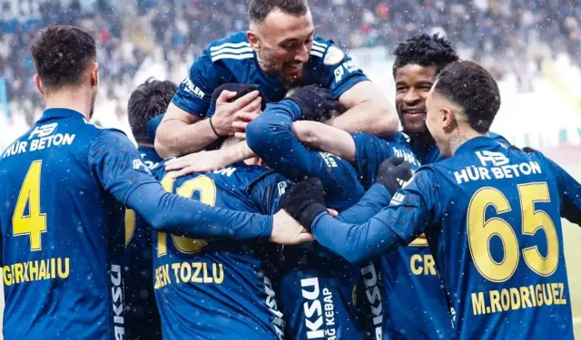 Erzurumspor FK Manisa FK’yı 8-1 Yendi