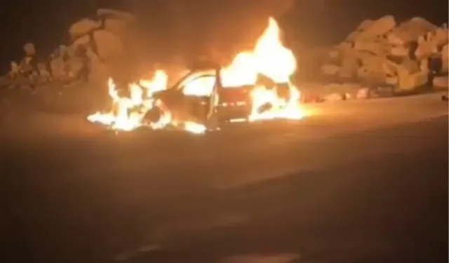 Adana’da Seyir Halindeki Otomobil Yandı