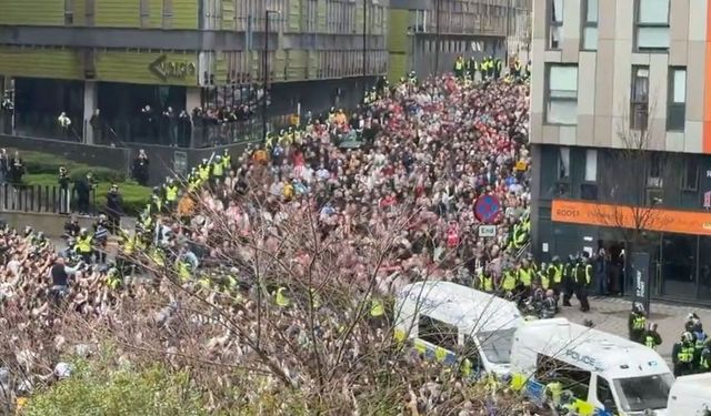 Sunderland Deplasmanda Kazandı Taraftarlar Gündem Oldu