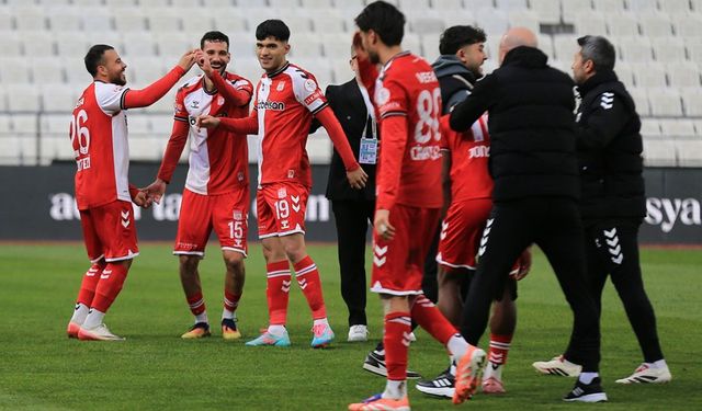 Sivasspor 3te 3 Yaptı Playoffa Yaklaştı
