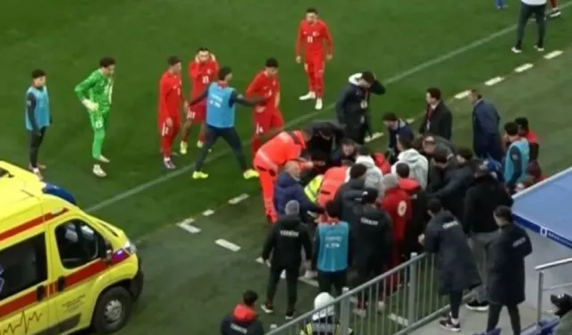 Egemen Korkmaz Maçta Fenalaştı Hastaneye Kaldırıldı