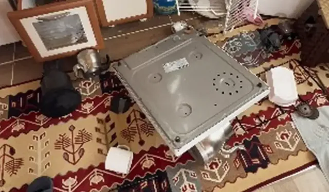 Trabzon’da Ayı Eve Girdi Hasar Bıraktı