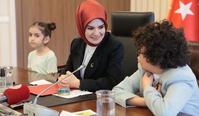 Bakan Göktaş, Şehit Ve Gazi Çocuklarıyla Buluştu