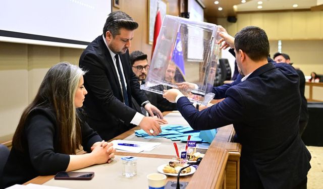 Bursa’da Başkanvekili Seçimini Şahin Biba Kazandı