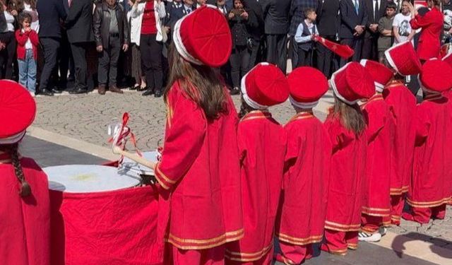 Özgür Özel’den Mehter Tartışmasına İlk Açıklama