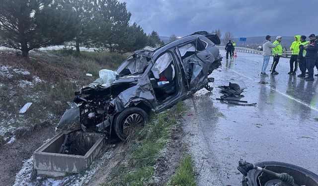 Alaca’da İki Trafik Kazası 1 Can Kaybı 3 Yaralı