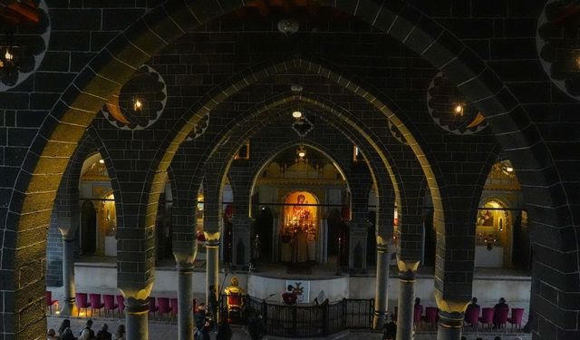 Diyarbakır’da Paskalya Ayini Düzenlendi
