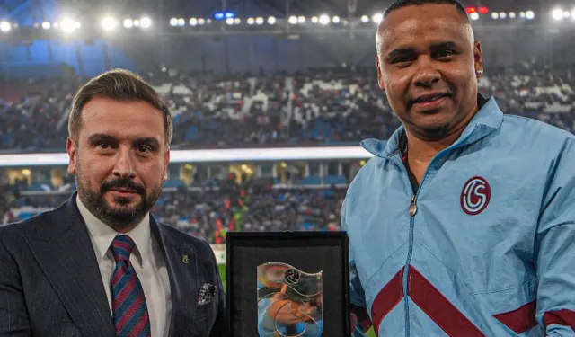 Trabzonspor'dan Jaja Coelho'ya Anlamlı Plaket
