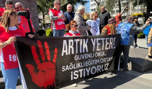 Eğitimciler Şiddete Karşı Yürüyüşte Buluştu