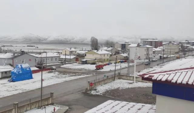 Bayburt’ta Nisan Ayında Kar ve Sis Etkili Oldu
