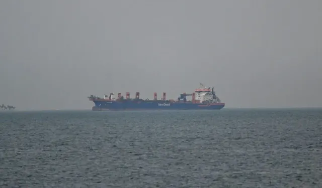 Hürmüz Boğazı’nda Ateşkes Sonrası İlk Geçiş