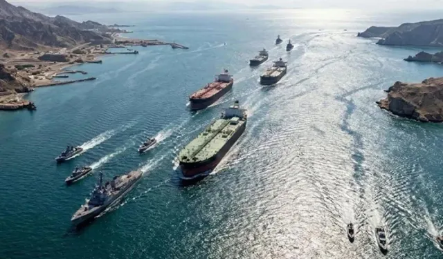 Trump’tan İran’a Hürmüz Boğazı Uyarısı