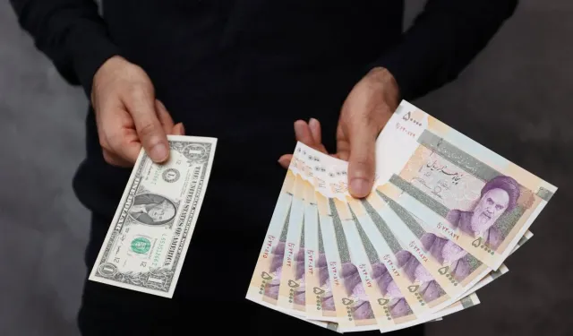 İran Riyali Tarihi Dip Seviyeye Geriledi