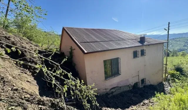 Trabzon’da Yağış Sonrası Heyelan Bir Ev Boşaltıldı